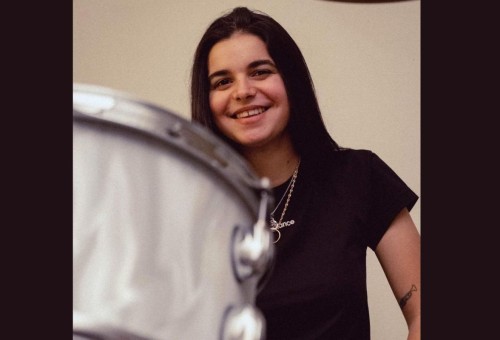 Carla Biber, afgestudeerd in jazz-drums in Brussel en Maastricht
