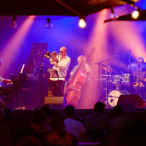 Ernst Vranckx Trio ft. Hayden Chisholm. Special guest Stéphane Belmondo